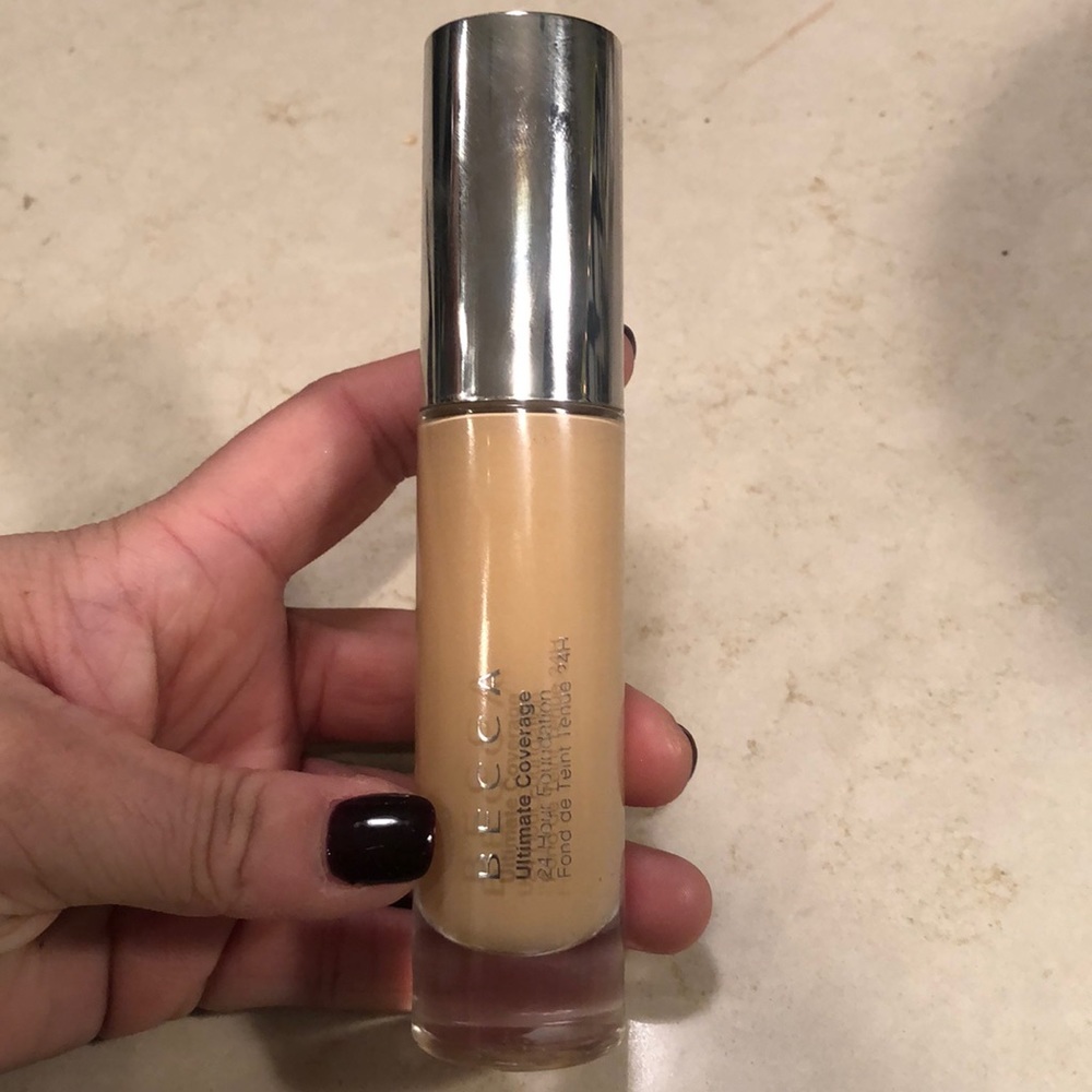 Becca Ultimate Coverage 24 Hour Foundation